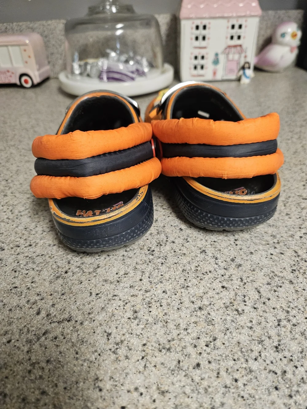 Crocs Naruto Shippuden Classic Clogs Kids Size 11C Slip On Sandals